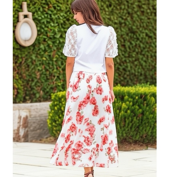 SOUTHERN GRACE White Blossoms Short Puff Sleeve Blouse Cottage Coastal Chic - Picture 2 of 7